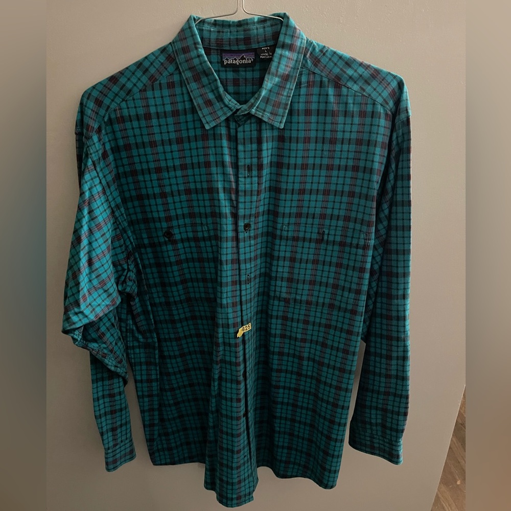 Patagonia Men’s button down shirt